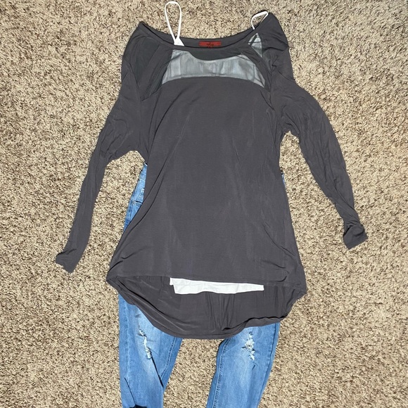 Grey Red axe cutout long sleeve tee. Preowned. XL - Picture 1 of 5